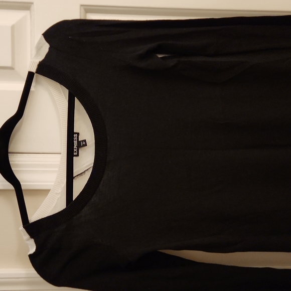Express Top - Picture 2 of 5